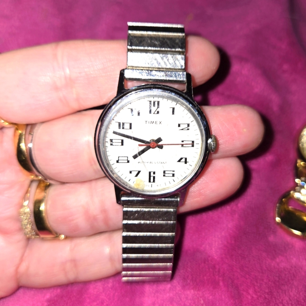 Timex Silver White Analog Watch with Date Window